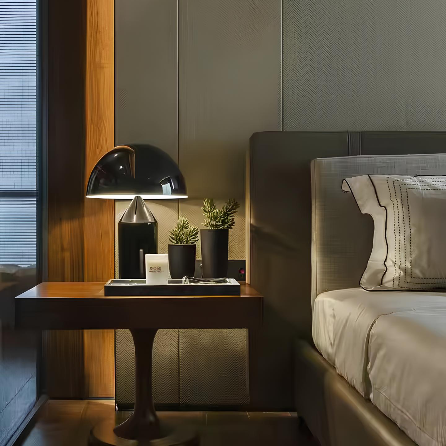 Aurelia™ Table Lamp