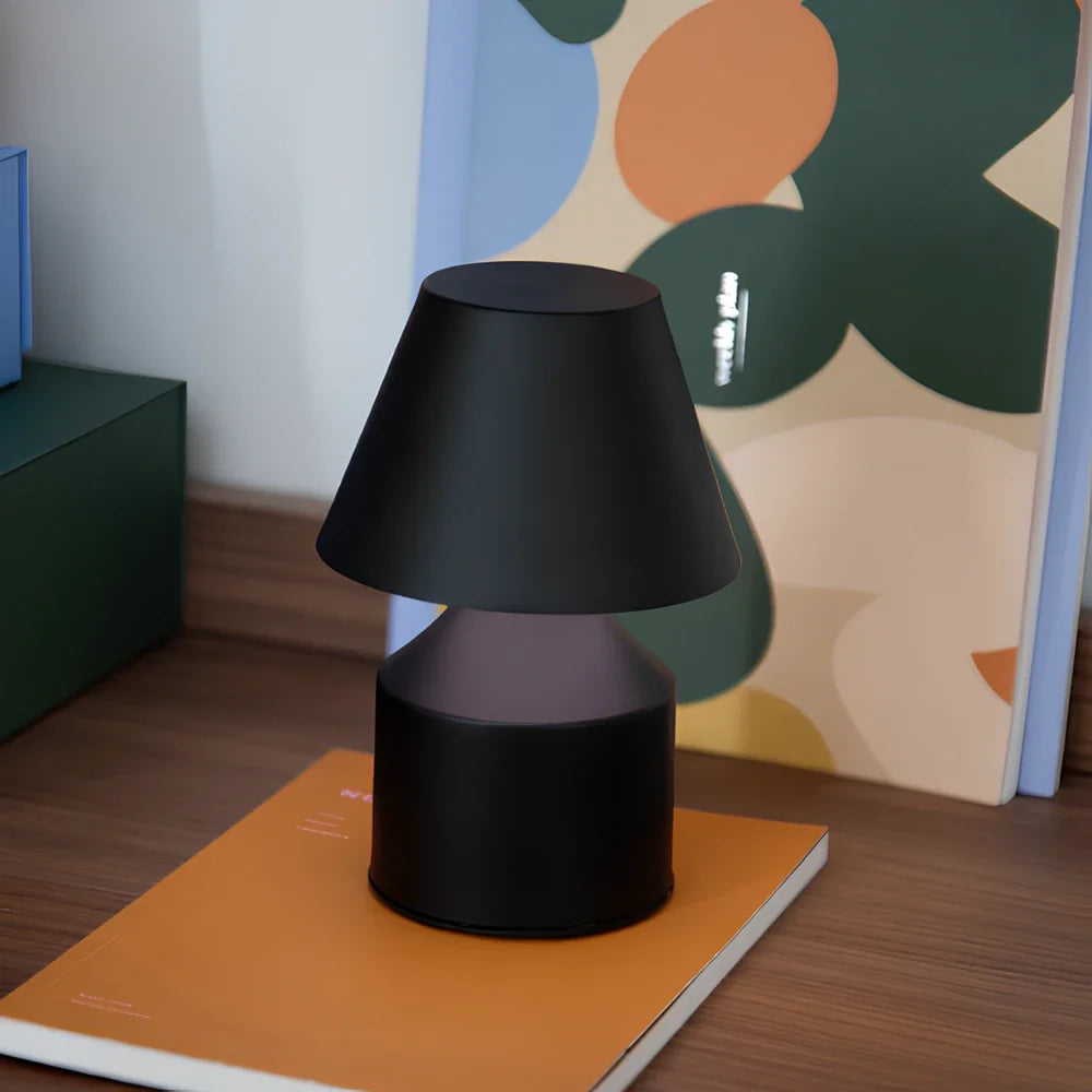 Oblo™ Table Lamp